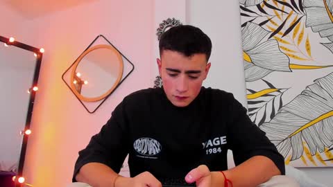Salomon  Jax and Luca online show from January 2025 12:10:01 PM