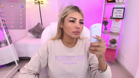 Snapshot of saloomee__ chatting on January 2025 11:58:02 AM SALOME online show from January 2025 11:58:02 AM