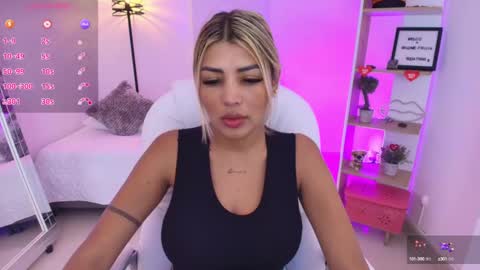 Snapshot of saloomee__ chatting on January 2025 11:43:01 AM SALOME online show from January 2025 11:43:01 AM