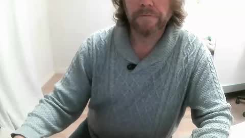 Saltimbanquier  Salt  ou  Banquier  online show from December 2024 07:26:02 PM