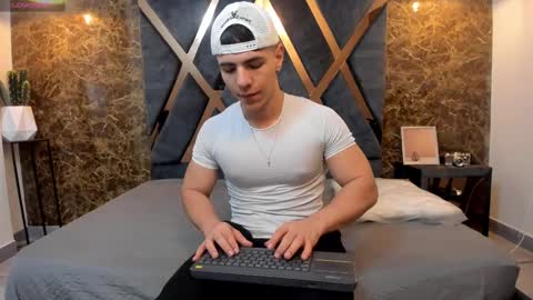 Snapshot of salvatore_damore chatting on February 2025 11:10:02 AM SALVATORE online show from February 2025 11:10:02 AM