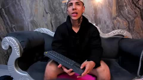 Snapshot of salvatore_damore chatting on September 2025 11:33:02 AM SALVATORE online show from September 2025 11:33:02 AM