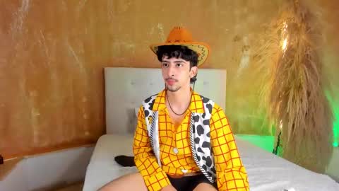 salvatore  online show from November 2025 08:42:02 PM