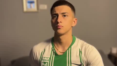 Salvatore online show from November 2025 05:06:01 AM