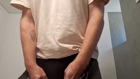 Snapshot of salvo077 chatting on September 2025 04:19:01 PM Salvo077 online show from September 2025 04:19:01 PM