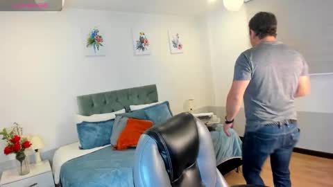 Sam and Molly online show from February 2025 07:08:02 PM