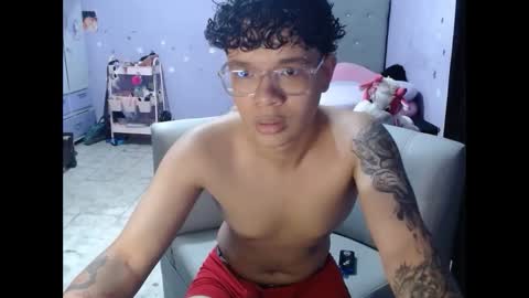 sam_latino22 online show from November 2025 07:03:03 PM