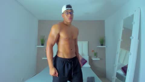 Snapshot of sam_rouge chatting on February 2025 05:53:02 PM sam_rouge online show from February 2025 05:53:02 PM