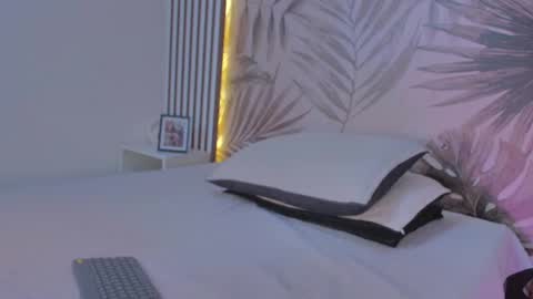 Snapshot of samaantha_white_ chatting on September 2025 11:34:01 AM Samaantha online show from September 2025 11:34:01 AM