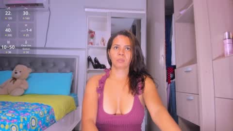 Snapshot of samanta_65 chatting on January 2025 03:45:01 AM carolina online show from January 2025 03:45:01 AM