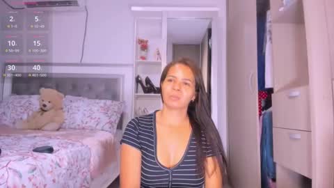 Snapshot of samanta_65 chatting on February 2025 02:52:01 AM carolina online show from February 2025 02:52:01 AM