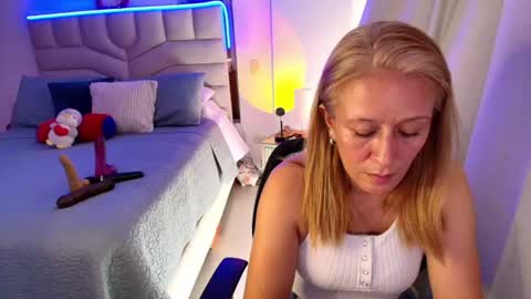 Snapshot of samanta_stone69 chatting on July 2026 04:44:01 PM Samanta Stone online show from July 2026 04:44:01 PM