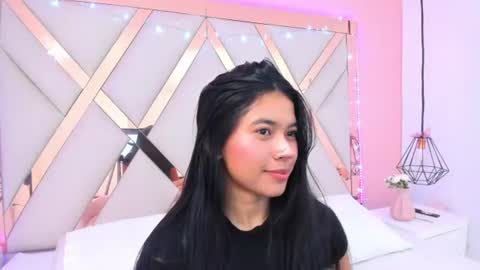 Snapshot of samantaa_shy chatting on June 2026 03:44:01 AM sam online show from June 2026 03:44:01 AM