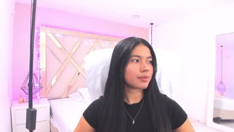 Snapshot of samantaa_shy chatting on July 2026 02:18:01 AM sam online show from July 2026 02:18:01 AM