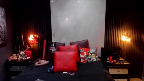 Samanta online show from April 2026 07:28:02 PM