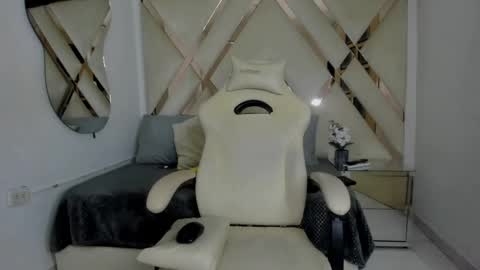 Snapshot of samantaht chatting on December 2024 01:44:01 PM samantaht online show from December 2024 01:44:01 PM