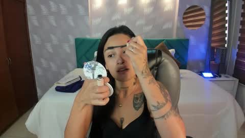 natalia online show from October 2025 12:39:02 PM