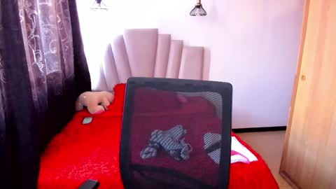 Samantha  online show from September 2025 11:35:02 AM