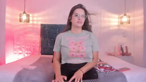 Snapshot of samantha_foxyy chatting on June 2026 11:21:02 AM samantha_foxyy online show from June 2026 11:21:02 AM