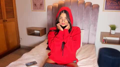 samantha_lux_ online show from October 2025 10:05:01 AM