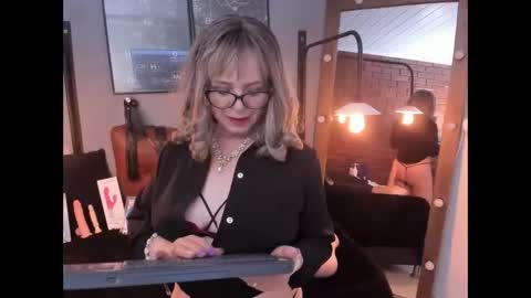 Sam online show from September 2025 07:52:01 AM