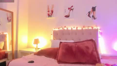Snapshot of samantha_spike chatting on June 2026 12:32:02 AM Samantha online show from June 2026 12:32:02 AM