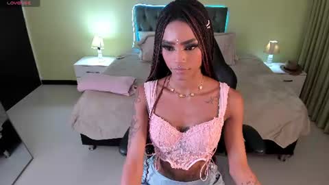 Snapshot of samantha_spike chatting on June 2026 01:30:02 AM Samantha online show from June 2026 01:30:02 AM