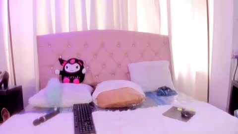 Samantha Spike online show from September 2025 02:11:01 PM