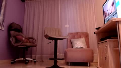 samantha_thompsoon online show from January 2025 12:24:01 PM