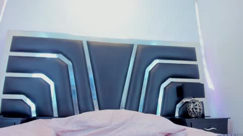 Snapshot of samanthaevans4 chatting on January 2025 04:11:01 PM Sweet Samantha online show from January 2025 04:11:01 PM