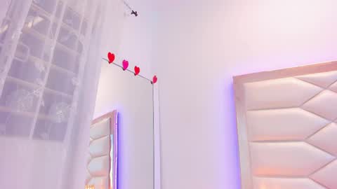 Snapshot of samanthaevans4 chatting on February 2025 02:18:01 AM Sweet Samantha online show from February 2025 02:18:01 AM