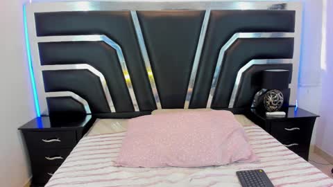 Snapshot of samanthaevans4 chatting on March 2025 03:35:01 PM Sweet Samantha online show from March 2025 03:35:01 PM