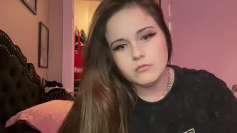 Snapshot of samanthafever chatting on February 2025 06:54:01 AM samanthafever online show from February 2025 06:54:01 AM