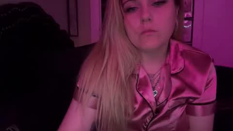 samanthafever online show from May 2026 11:06:01 AM