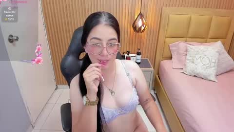 Snapshot of samanthafiore1 chatting on April 2026 08:00:02 PM online show from April 2026 08:00:02 PM