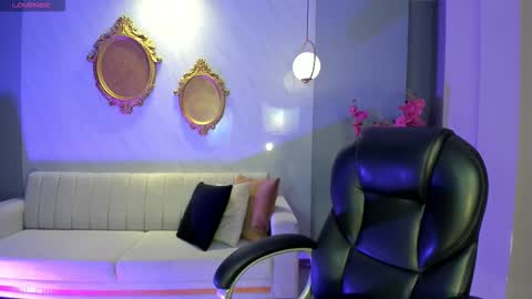 Samantha Klein online show from October 2025 03:07:01 AM