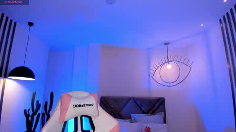 Samantha Klein online show from December 2025 02:09:02 AM