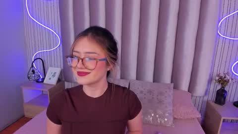 Alejandra  online show from December 2025 12:54:01 PM