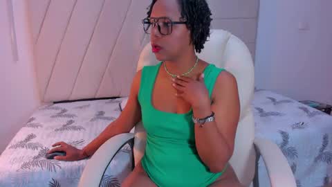 samaraa_smith1 online show from April 2026 12:20:02 PM