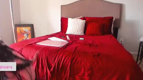 Yaya online show from November 2025 05:46:01 PM