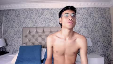 Samfrrost online show from April 2026 12:33:01 PM