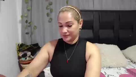 SAMIRA online show from September 2025 05:25:01 PM