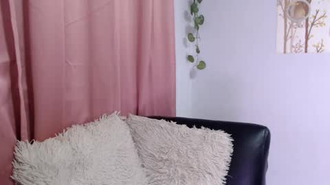 SAMIRA online show from April 2026 07:58:02 PM