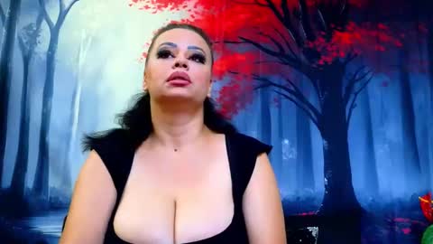     online show from October 2025 10:00:02 PM