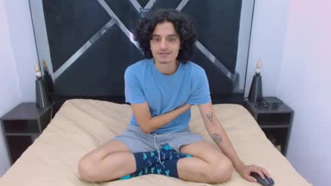 samisaturno online show from February 2026 08:05:01 PM