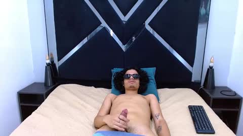 samisaturno online show from February 2026 07:03:02 PM