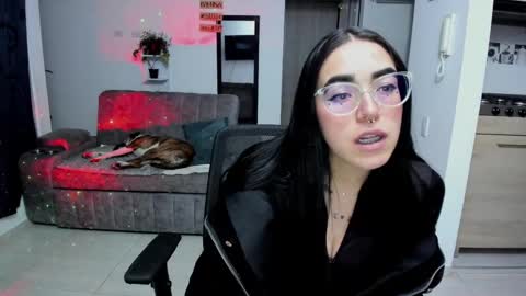 SARA online show from September 2025 01:21:01 AM