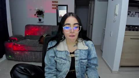 SARA online show from October 2025 01:22:01 AM