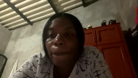 Luisa online show from December 2024 01:06:01 AM