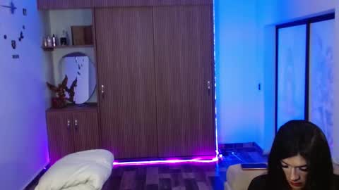 SAMMY  online show from December 2025 09:55:01 PM